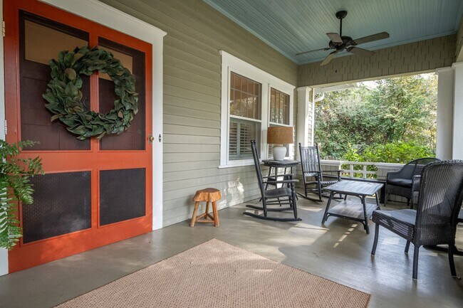 Building Photo - 290 Milledge Cir