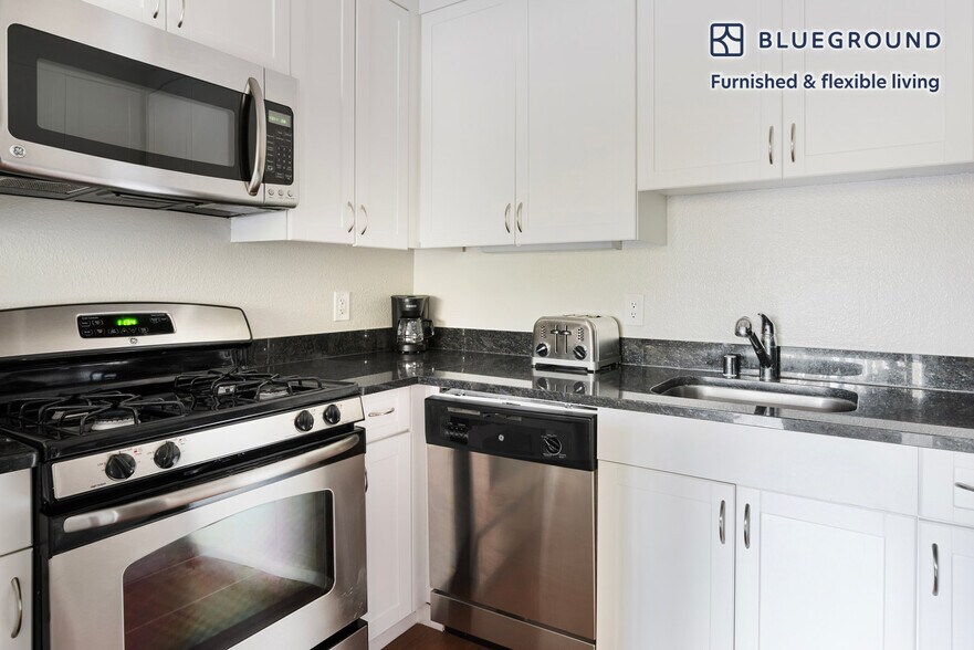 Building Photo - 111 N Rengstorff Ave