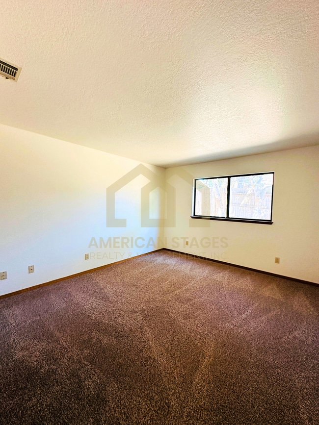 Building Photo - 1121 Pellham Dr