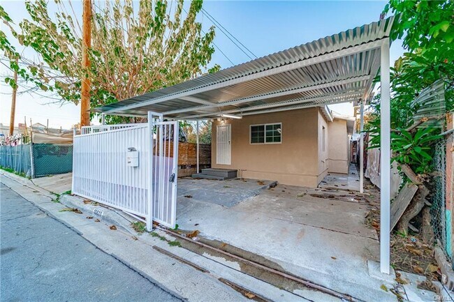 Building Photo - 10606 Pleasant Way
