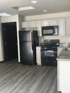 Building Photo - 13902 W Bergen Dr