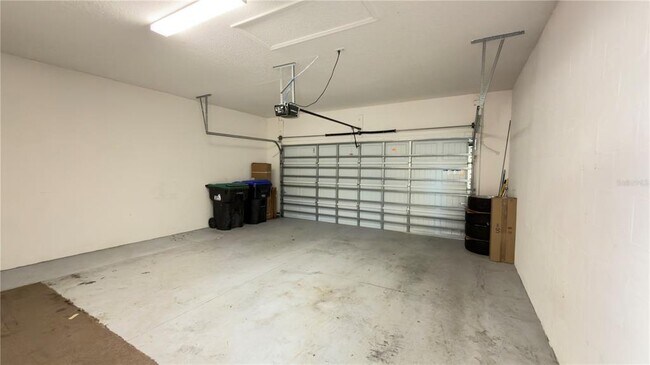 Building Photo - 13040 Overstreet Rd