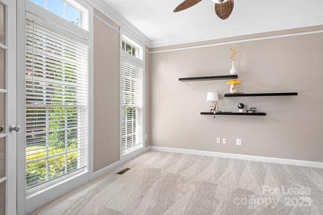 Building Photo - 20428 Marblehead Ct
