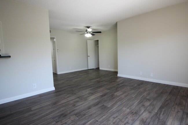 Building Photo - 10801 Rose Ave