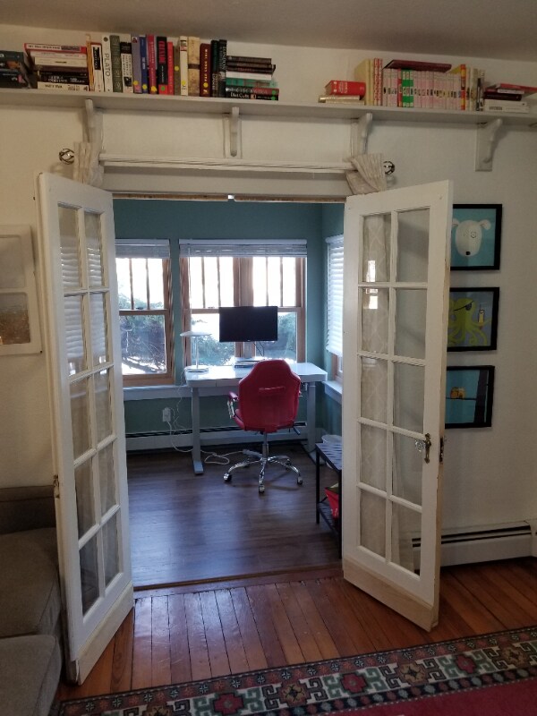 Building Photo - 2542 Pine St