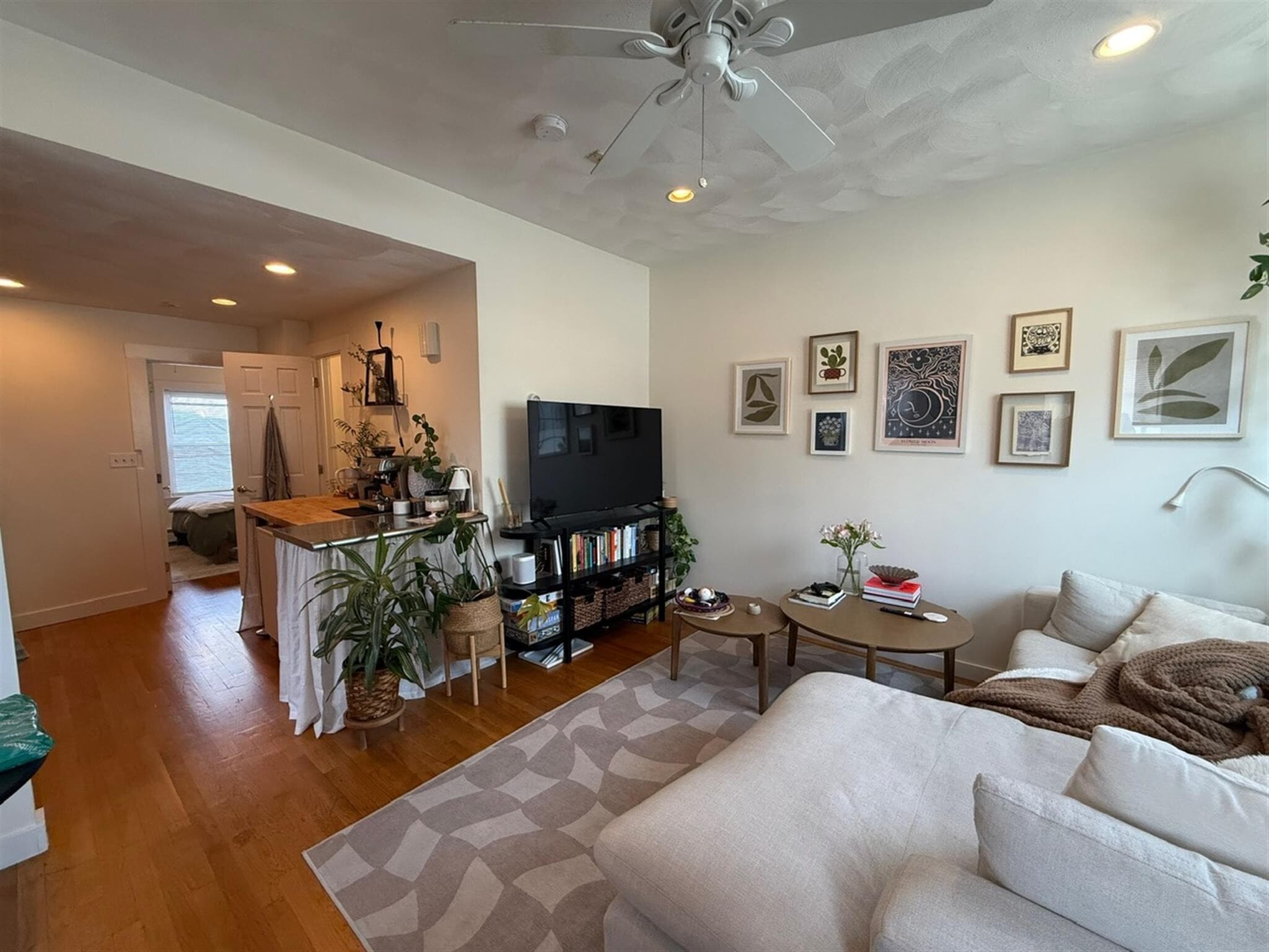 Building Photo - 300 Highland Ave