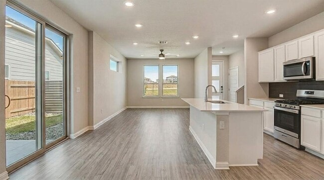 Building Photo - 8311 Springsteen Dr