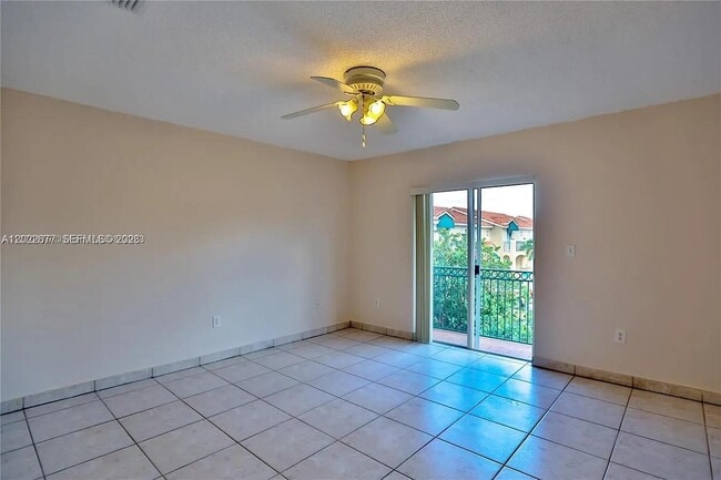 Building Photo - 15870 SW 69th Ln