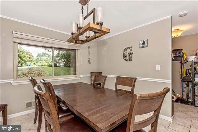 Dining - 2903 Loch Haven Ct