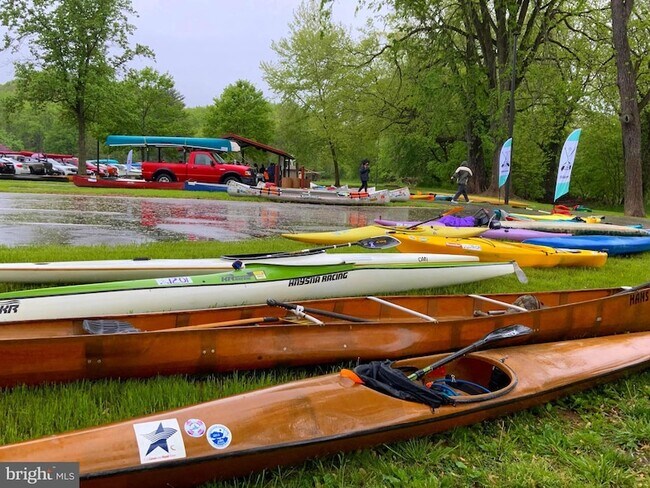 Building Photo - 5763 Hawk Ridge Rd