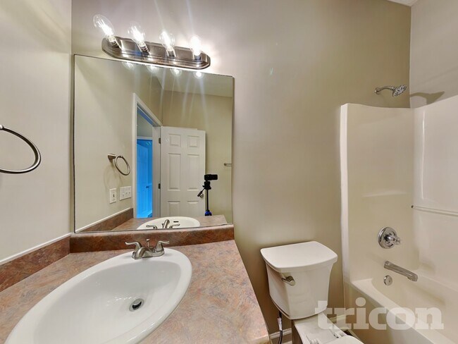 Building Photo - 119 Cherokee Dr