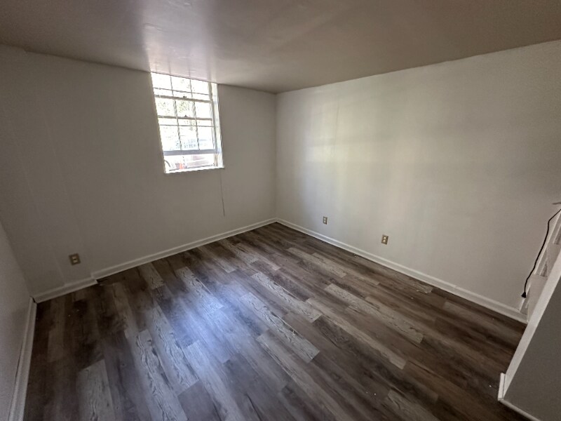 Building Photo - 2071-2073 E Roxboro Rd NE