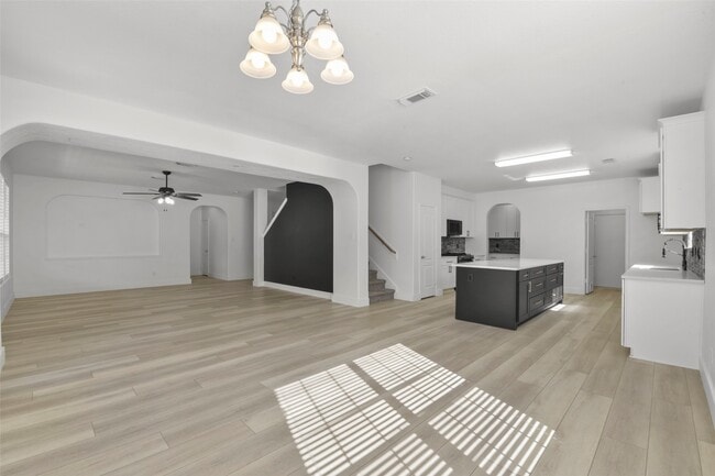 Building Photo - 16727 Summer Cypress Ct