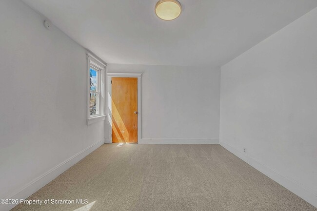 Building Photo - 1807 Green Ridge St