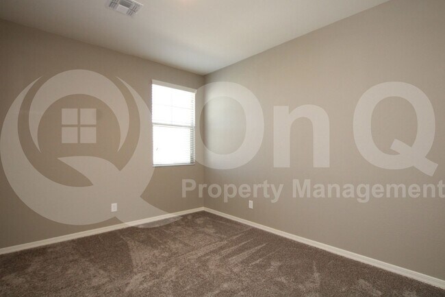 Building Photo - 17120 N 9th Pl