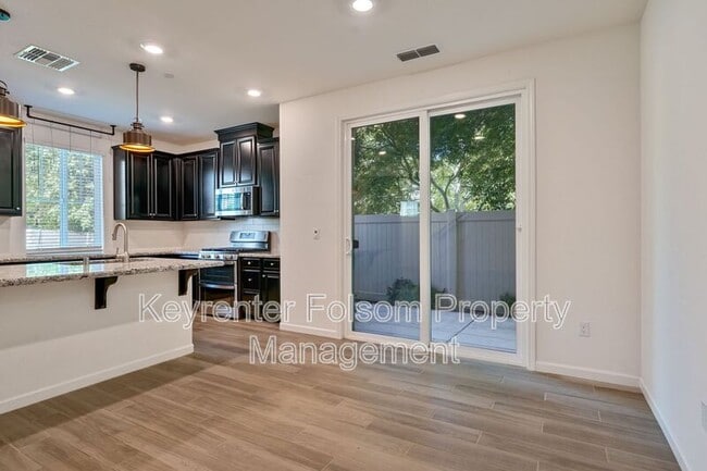 Building Photo - 3057 Bernini Pl
