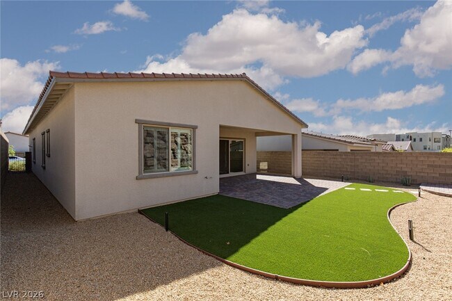 Building Photo - 2267 High Perch St