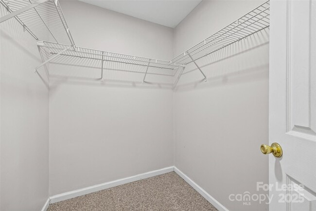 Building Photo - 12216 Lullingstone Rd