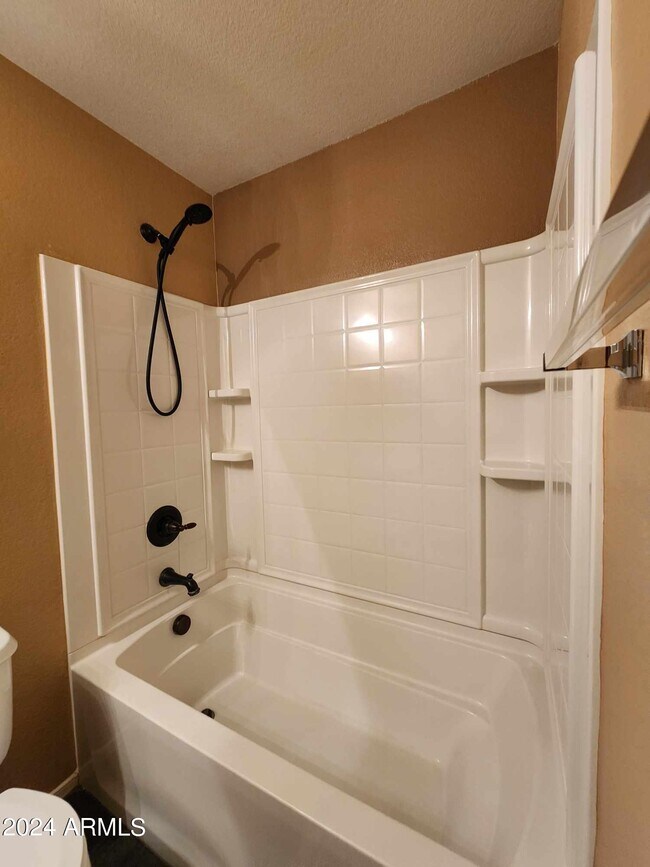 Building Photo - 40443 W Helen Ct