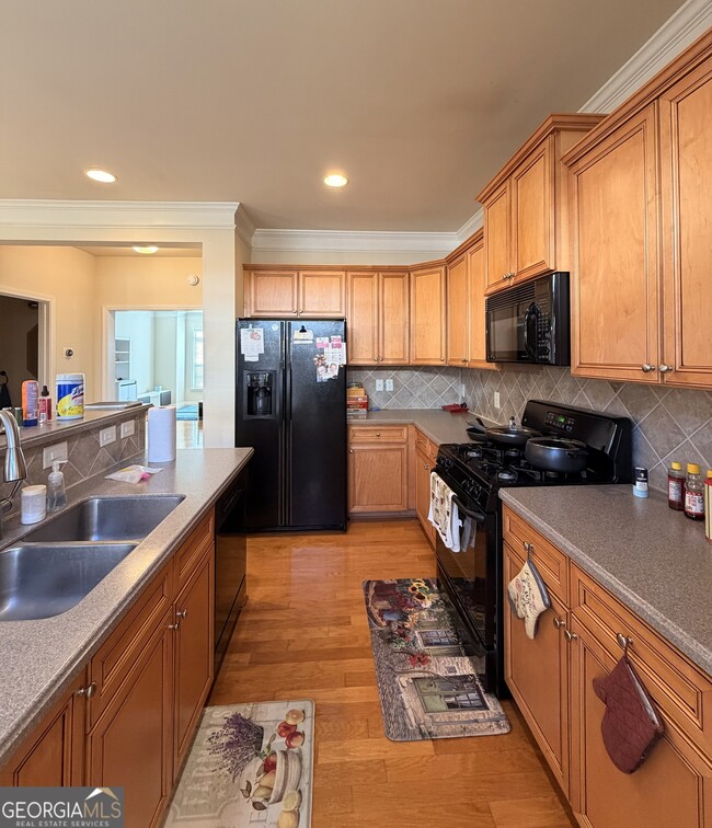 Building Photo - 6115 Deluna Way