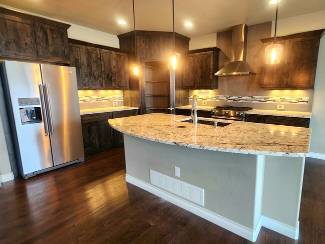 Building Photo - Amazing patio home for lease