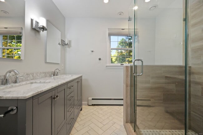 Building Photo - 35 Turner Dr