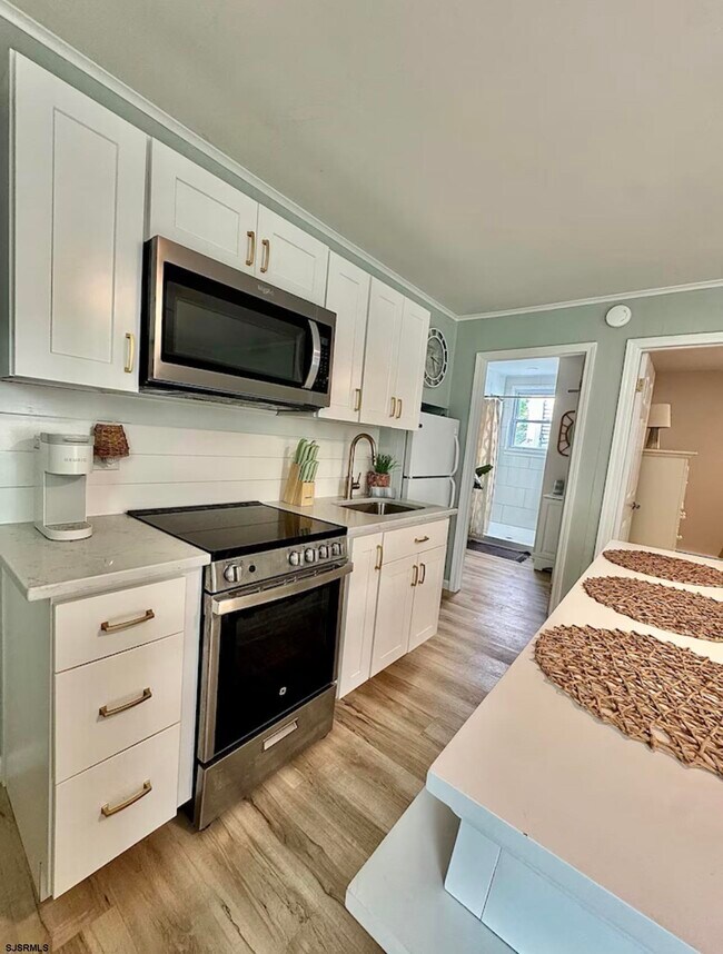 Building Photo - 512 W Brigantine Ave