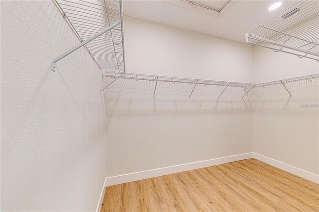 Building Photo - 247 N Pine Ave