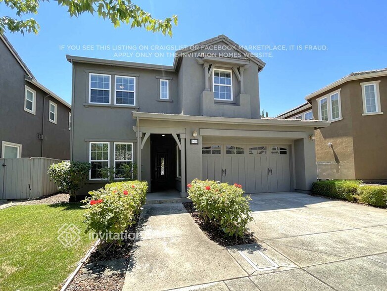 Primary Photo - 9419 Berkshire Ln