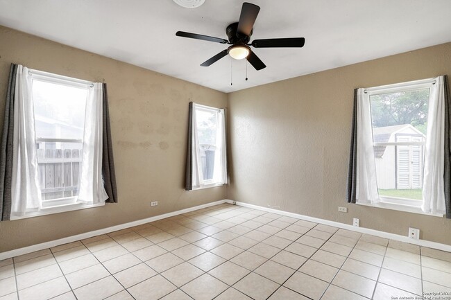 Building Photo - 358 Saratoga Dr