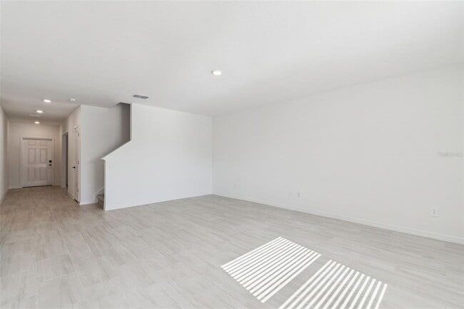 Building Photo - 1712 Tropical Oasis Ave