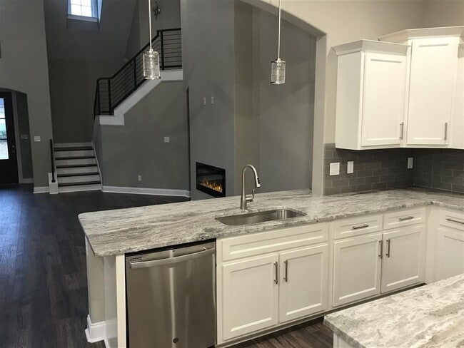 Building Photo - 7414 Appling Rain Dr