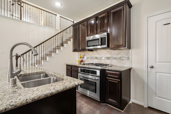 Building Photo - 1505 Heartwood Dr