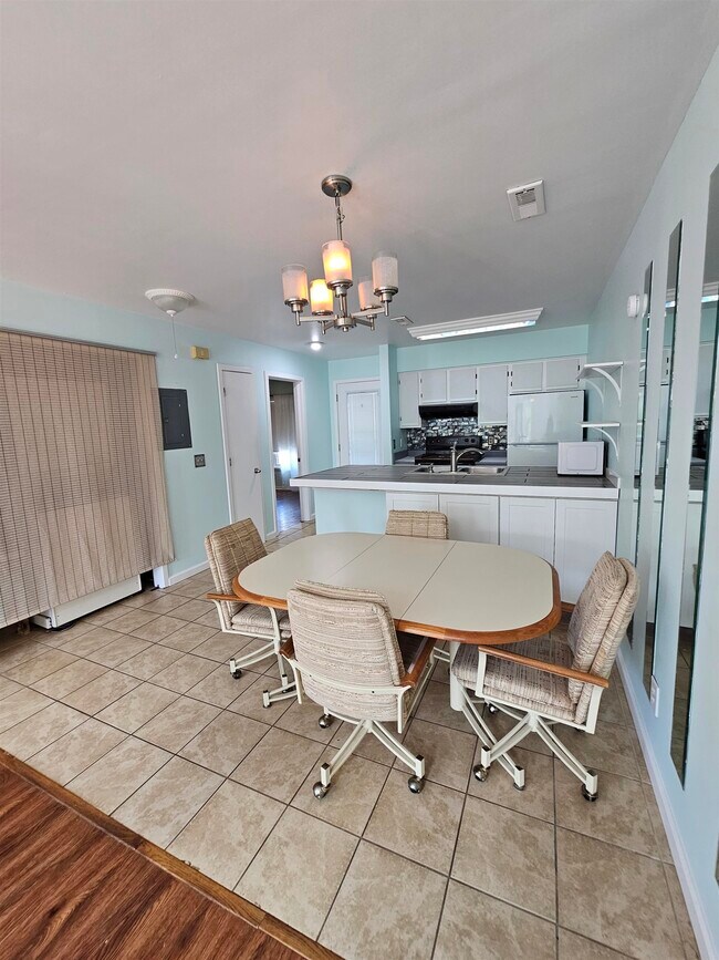 Building Photo - 4489 Little River Inn Ln