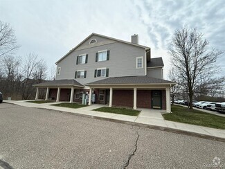 Building Photo - 11102 Pinehurst Ln