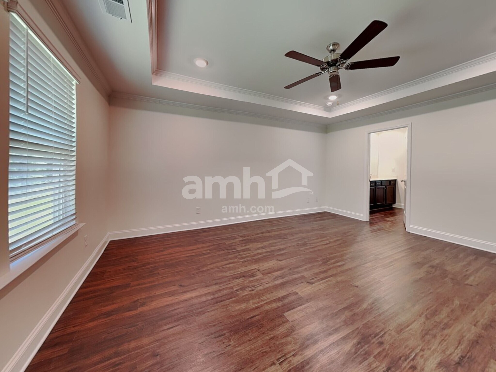 Building Photo - 636 Rivermist Dr