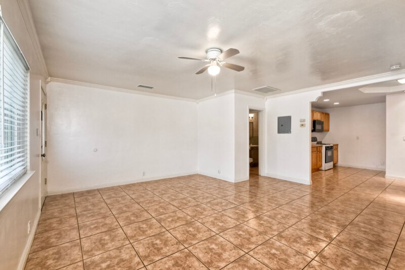 Building Photo - 122 Johnston Ln