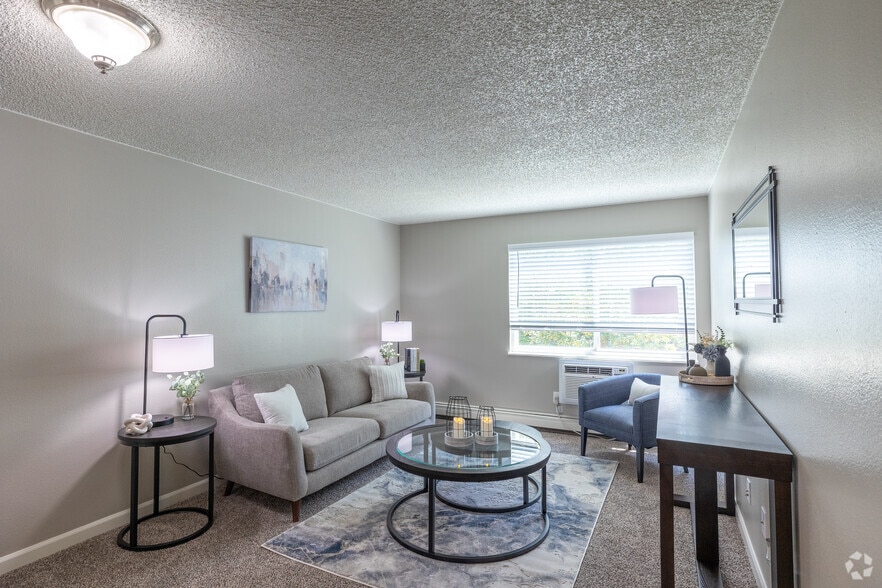 Primary Photo - Glen Ridge Apartments