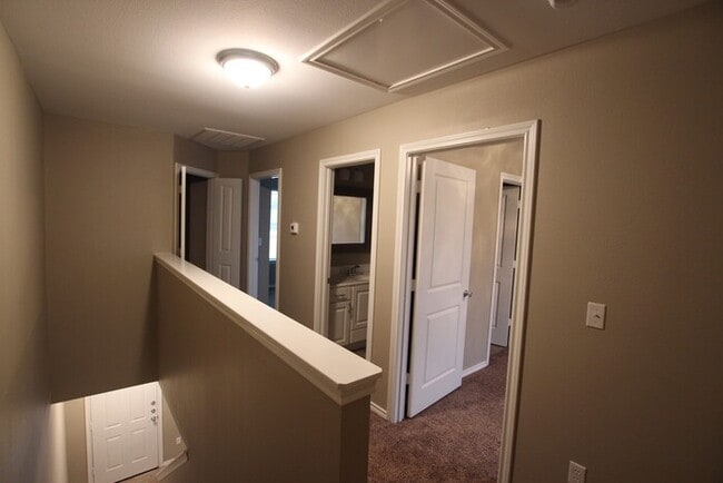 Building Photo - Tour Today! 2 Bed 1.5 Bath Townhome! Lindale ISD!