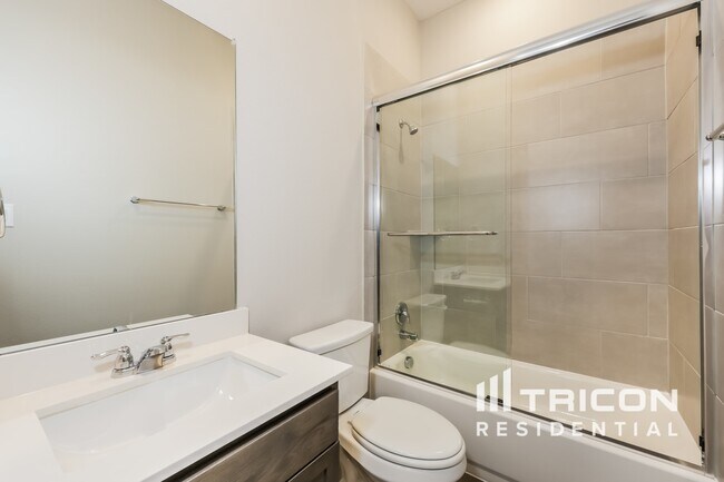 Building Photo - 1113 Fallgate Dr