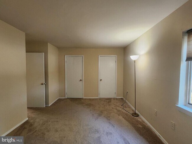 Building Photo - 12215 Braxfield Ct