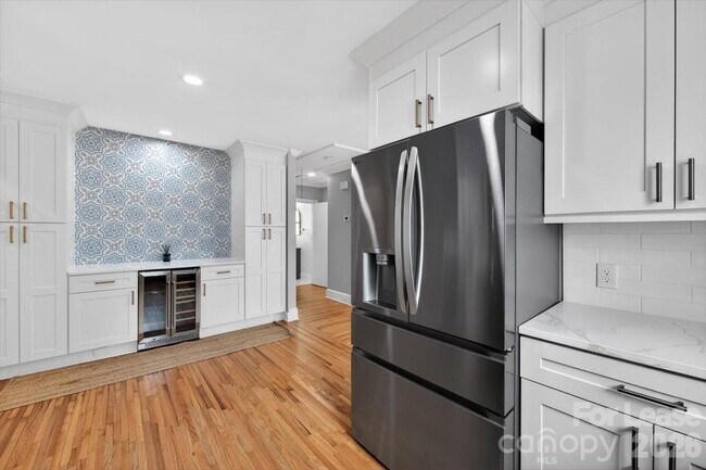 Building Photo - 3920 Haven Dr