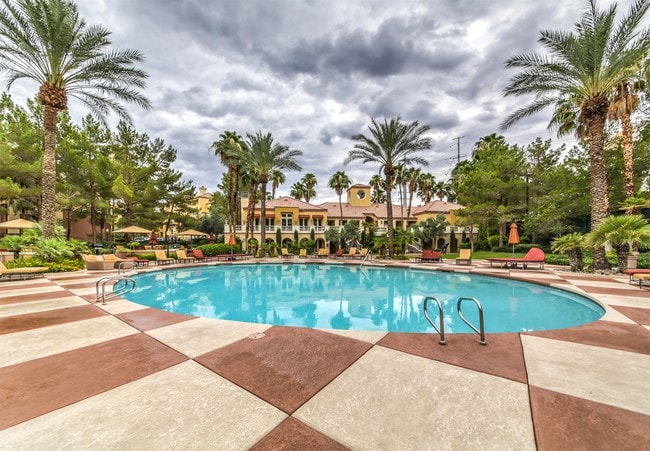 Building Photo - 260 E Flamingo Rd