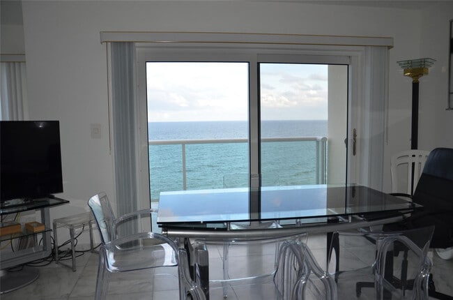 Building Photo - 6000 N Ocean Blvd