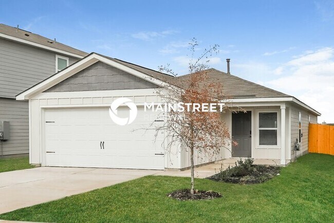Building Photo - 3 Bedroom Pet-Friendly Home in New Braunfels, TX with Main Street Renewal