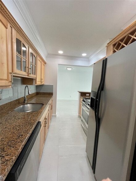 Building Photo - 1515 E Broward Blvd