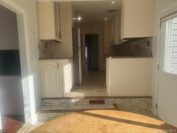 Building Photo - 23 Gay Dr