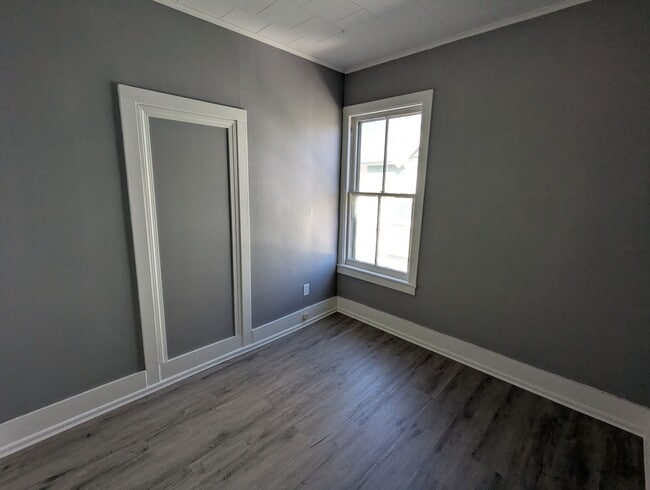 Building Photo - 33 Central Ave