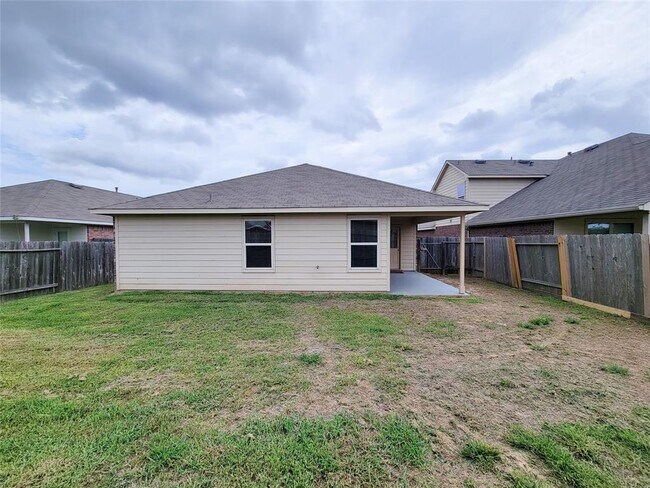Building Photo - 6011 Diantha St