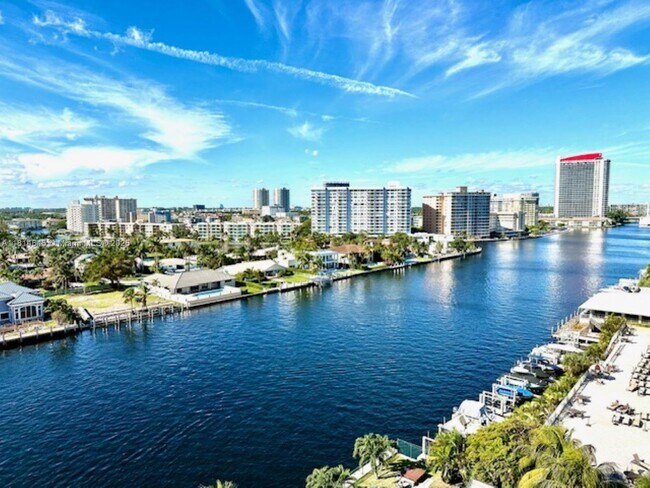 Building Photo - 2017 S Ocean Dr